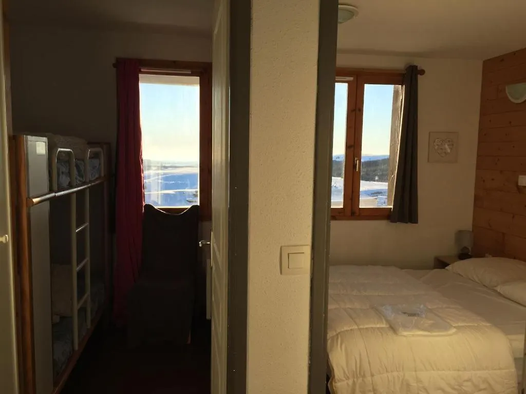 Lama-Gite-Des-Puys T3 Lamadalet, Vue Sud, Terrasse, Parking Prive Super Besse 0*,