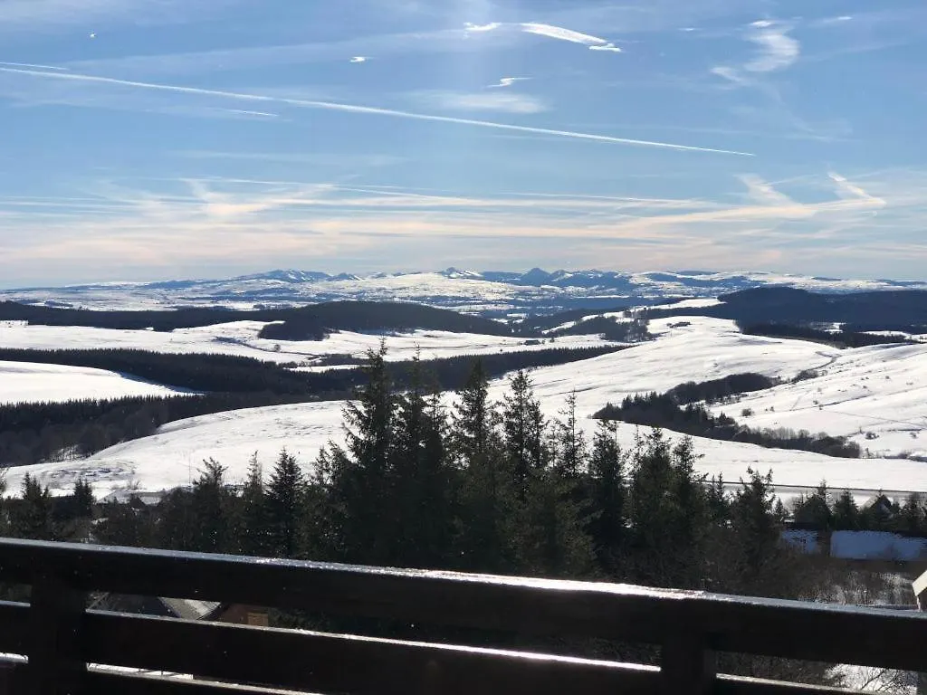Lama-Gite-Des-Puys T3 Lamadalet, Vue Sud, Terrasse, Parking Prive Super Besse France